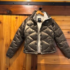 Beyond EUC North Face 550 goose down puffer